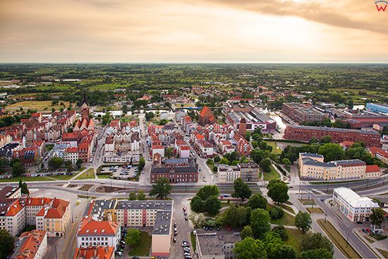 Elblag, panorama przez Srodmiescie na Stare Miasto od strony E. EU, Pl, Warm-Maz.